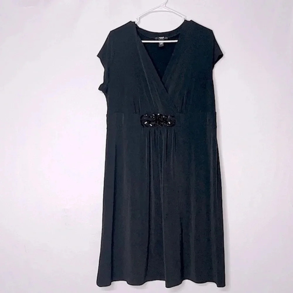 Women’s 1X black dress Alfani dress criss cross v neck dress stretchy versatile‎
